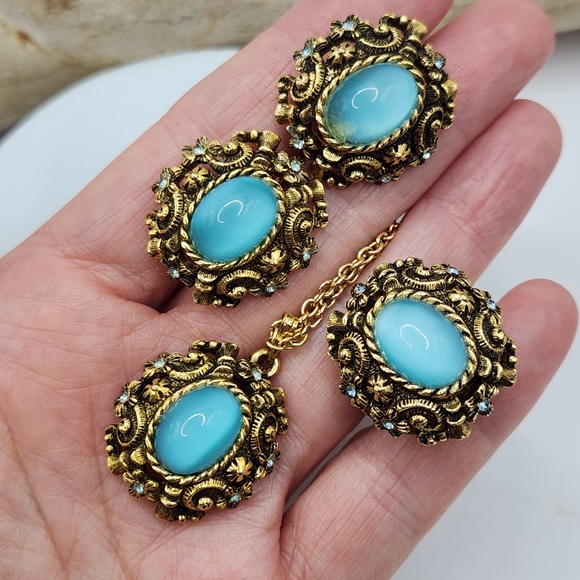 Sarah Cov 1971 "Czarina" Moonglow & Rhinestone Parure - Picture 3 of 13